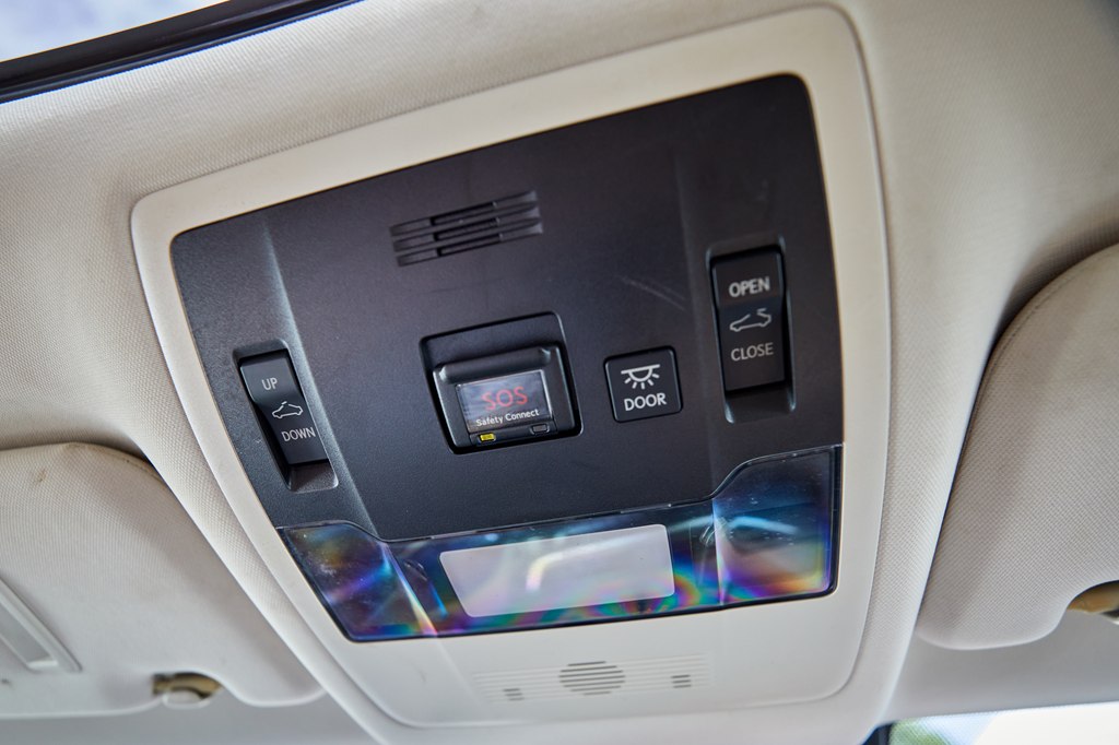 Photo 27 of this LEXUS UX 200