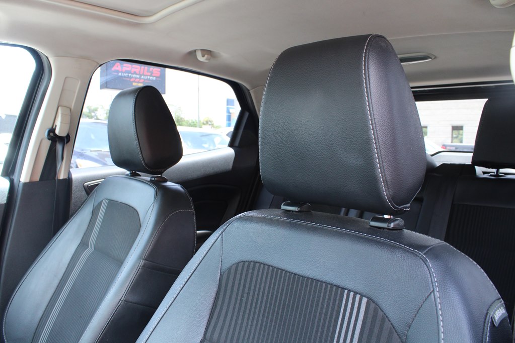 Photo 13 of this FORD ECOSPORT