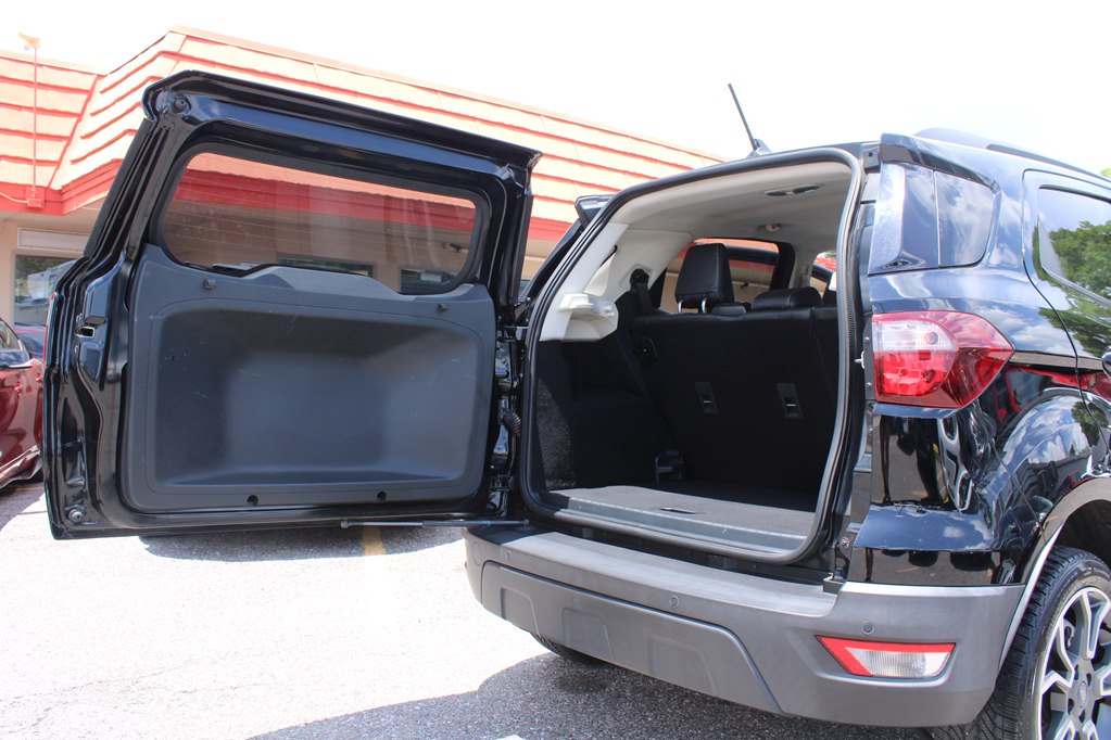 Photo 7 of this FORD ECOSPORT