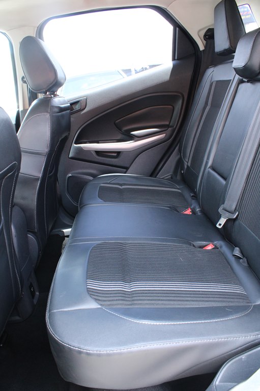 Photo 15 of this FORD ECOSPORT