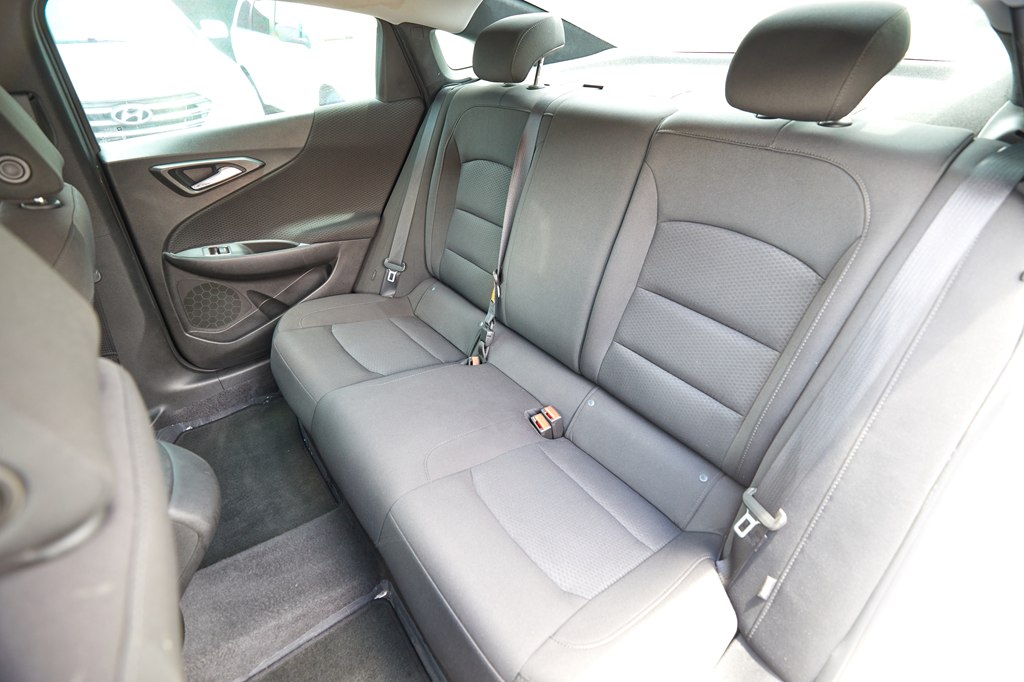 Photo 13 of this CHEVROLET MALIBU