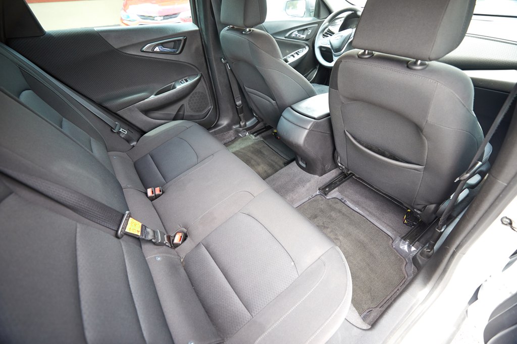 Photo 15 of this CHEVROLET MALIBU