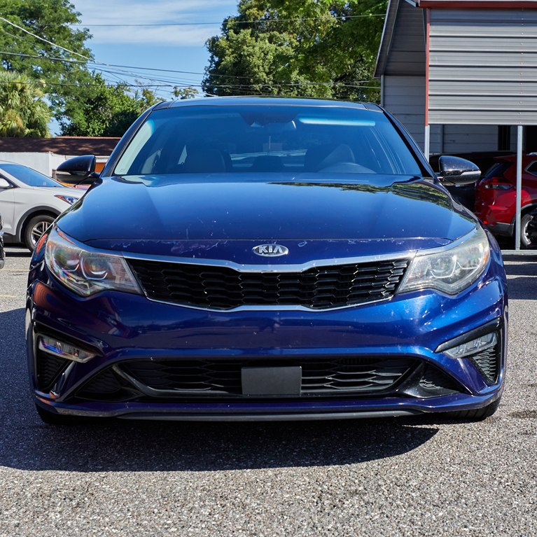 Photo 2 of this KIA OPTIMA