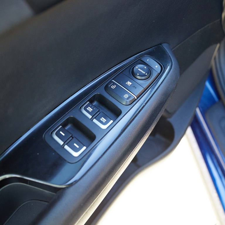 Photo 23 of this KIA OPTIMA