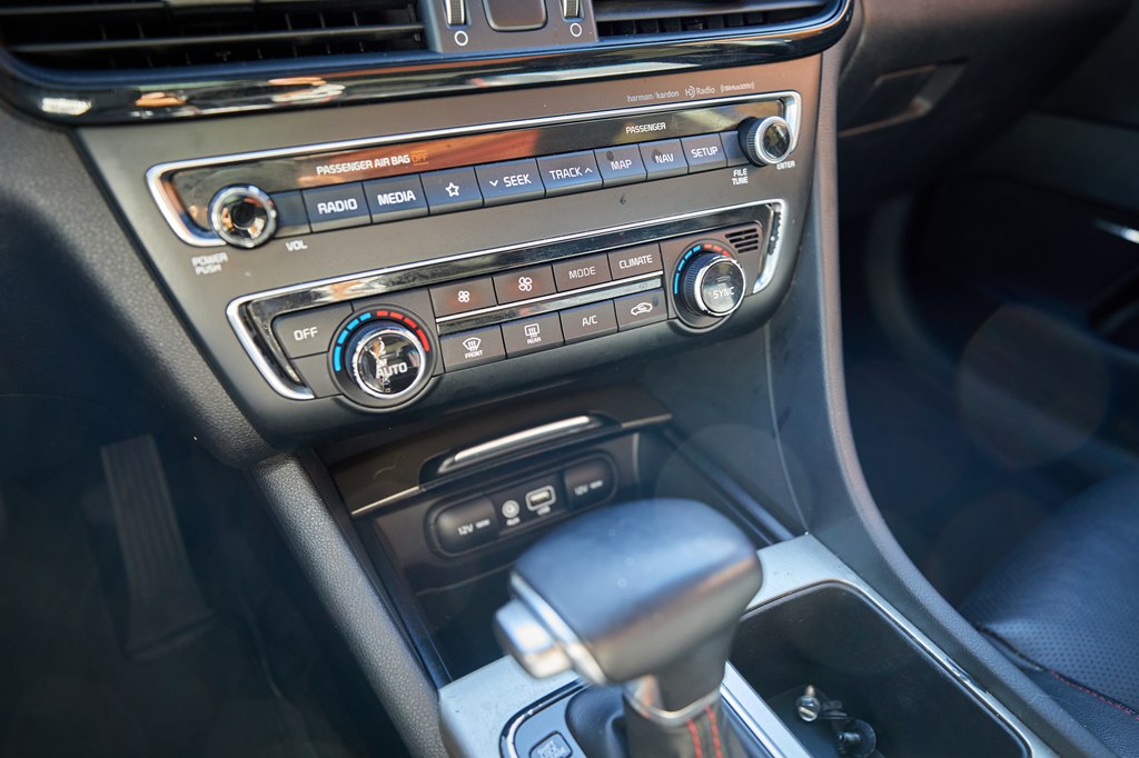Photo 12 of this KIA OPTIMA