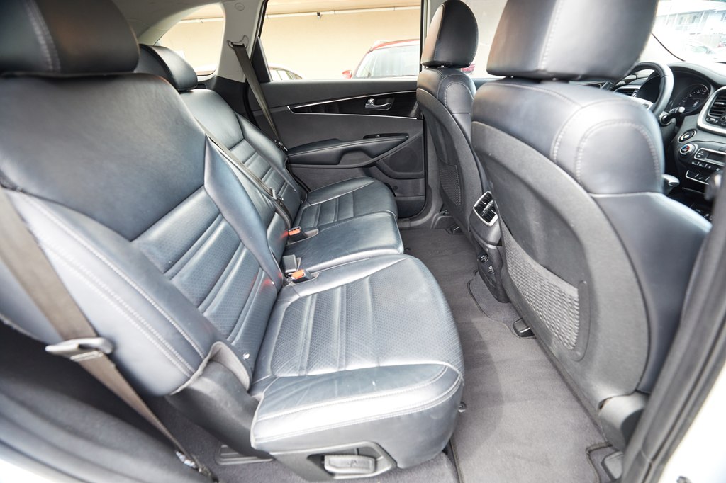 Photo 24 of this KIA SORENTO