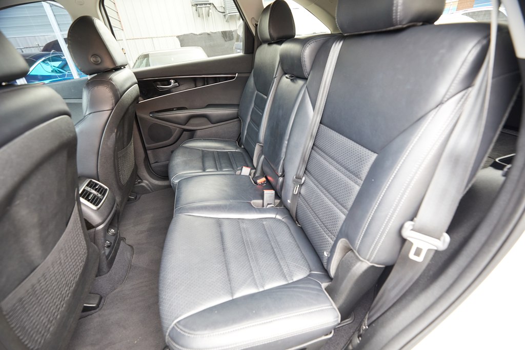 Photo 25 of this KIA SORENTO