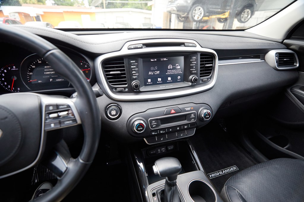 Photo 15 of this KIA SORENTO