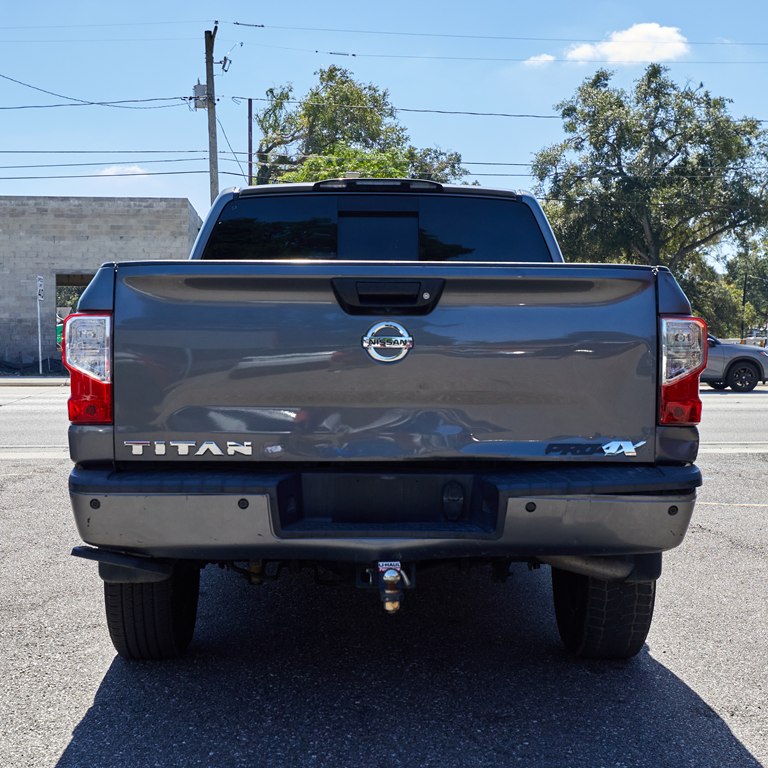 Photo 6 of this NISSAN TITAN