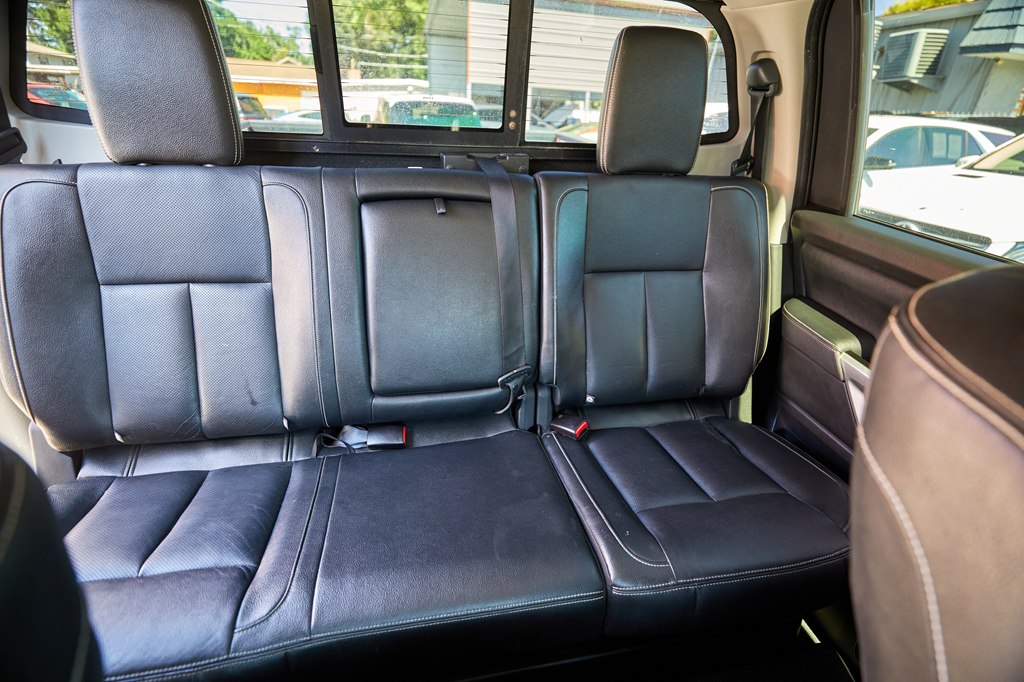 Photo 24 of this NISSAN TITAN