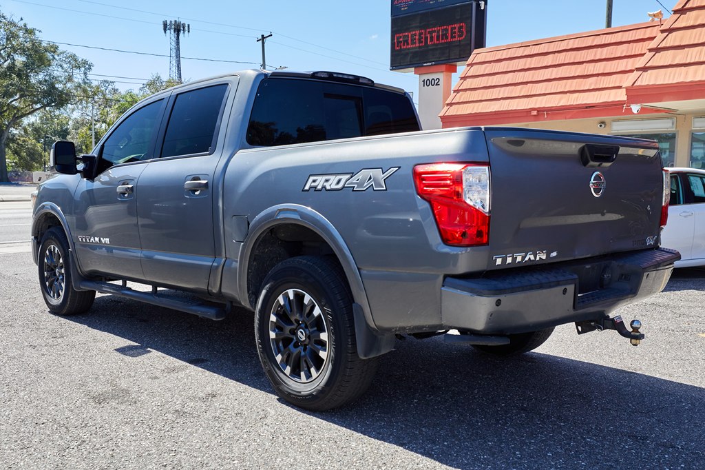 Photo 7 of this NISSAN TITAN