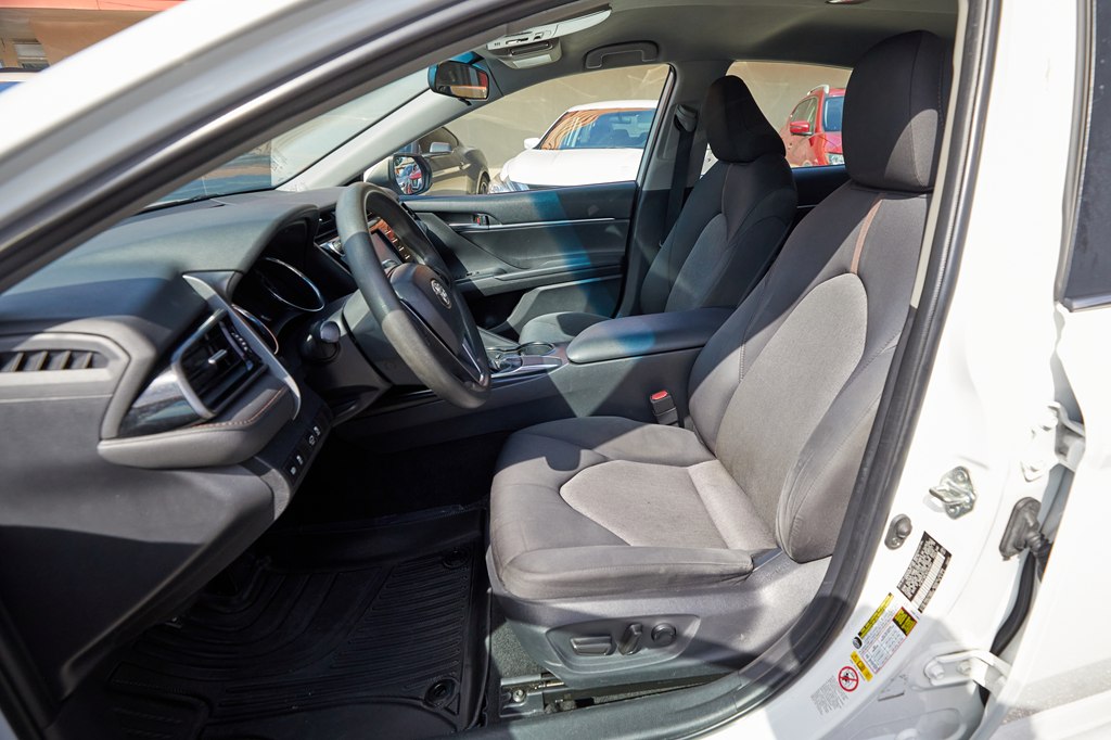 Photo 11 of this TOYOTA CAMRY