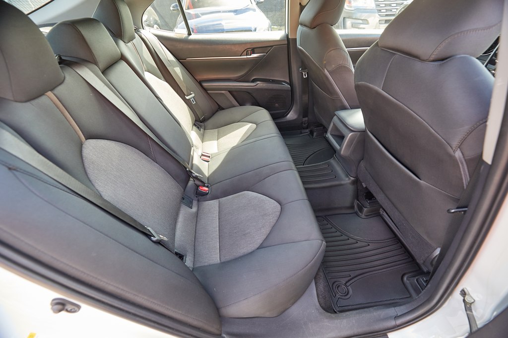Photo 19 of this TOYOTA CAMRY