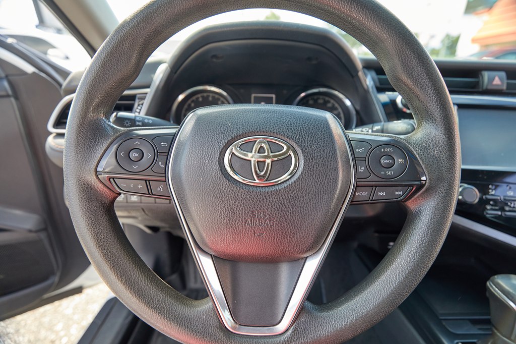 Photo 15 of this TOYOTA CAMRY