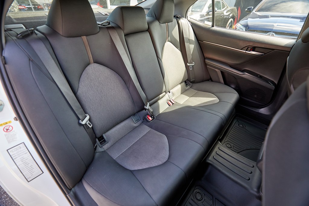 Photo 21 of this TOYOTA CAMRY