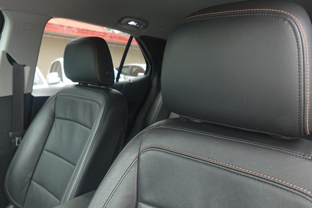 Photo 17 of this CHEVROLET EQUINOX