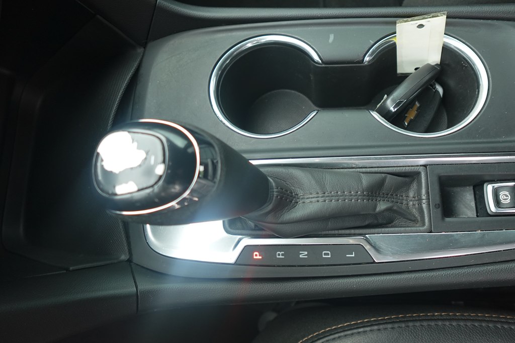 Photo 15 of this CHEVROLET EQUINOX