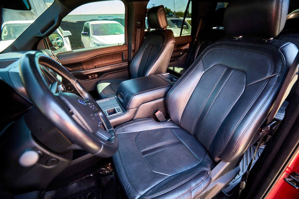 Photo 10 of this FORD EXPEDITION