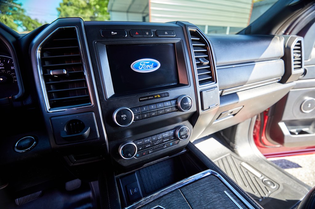Photo 20 of this FORD EXPEDITION
