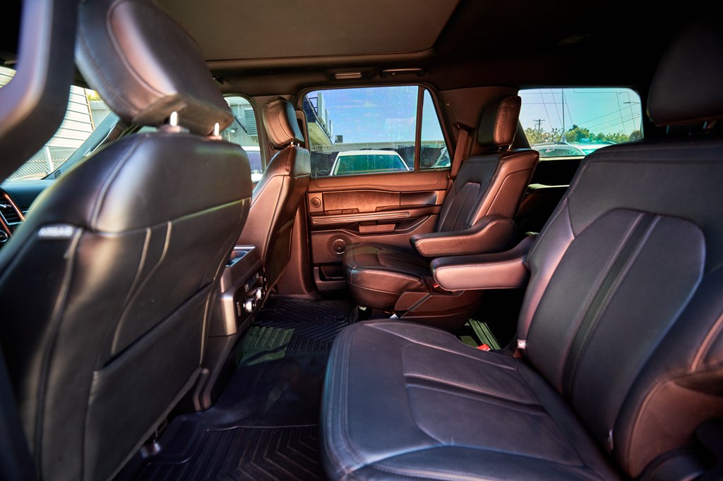 Photo 15 of this FORD EXPEDITION