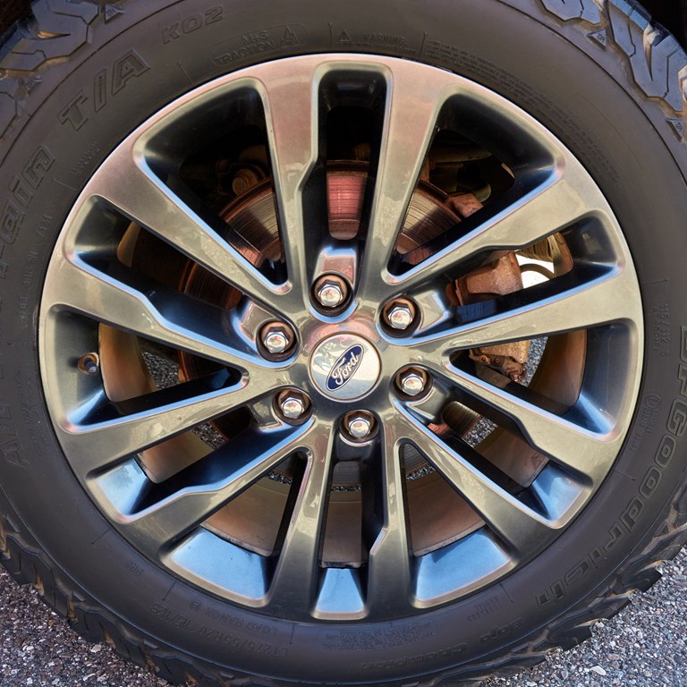 Photo 30 of this FORD EXPEDITION