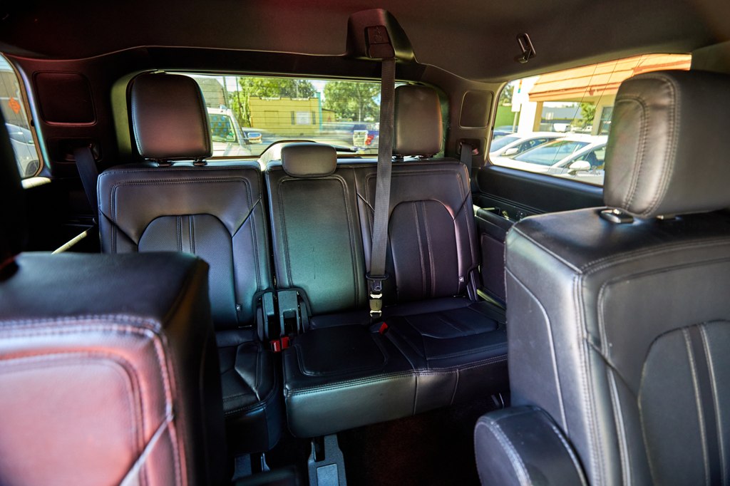 Photo 18 of this FORD EXPEDITION