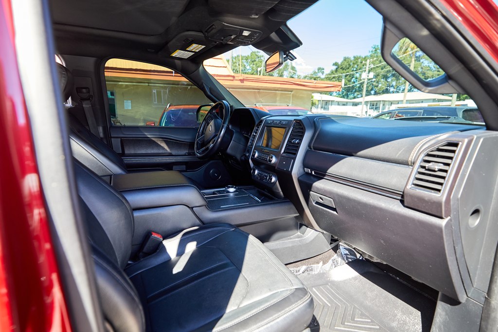Photo 14 of this FORD EXPEDITION