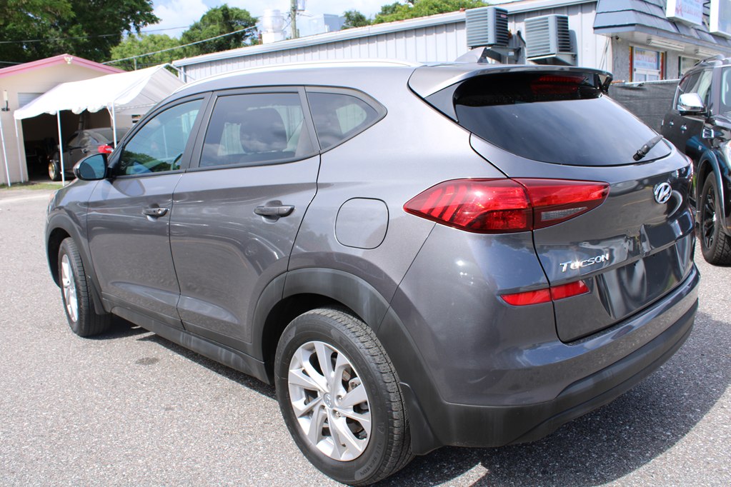 Photo 7 of this HYUNDAI TUCSON