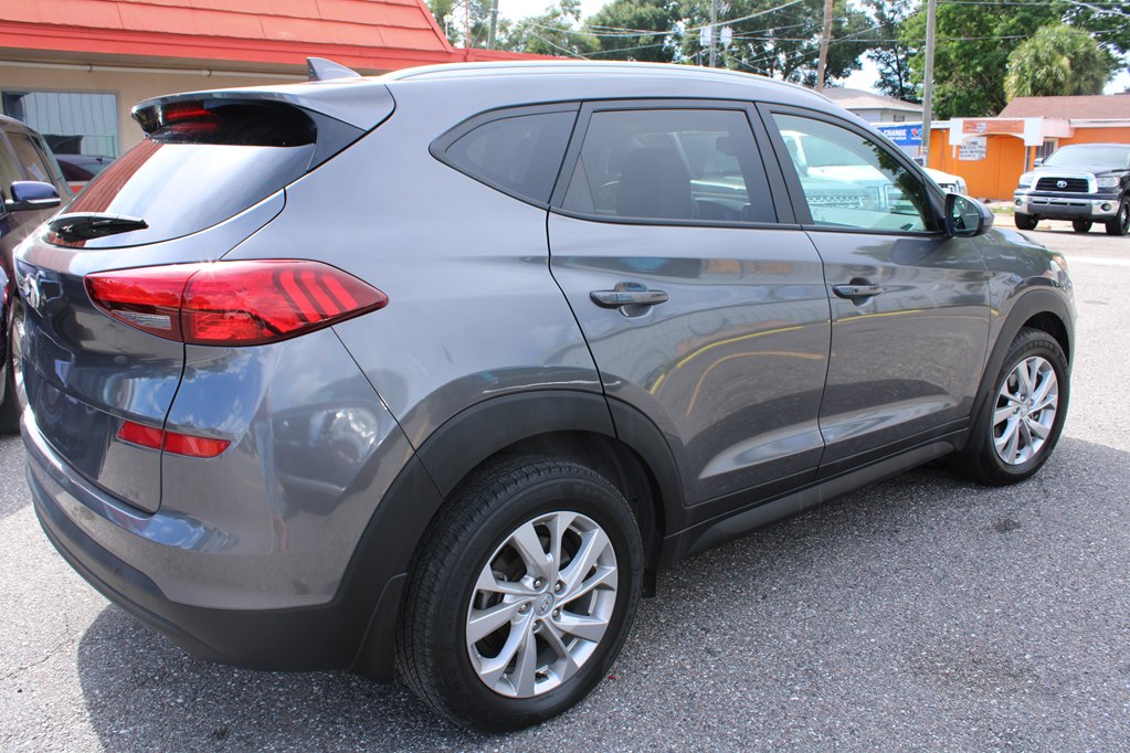 Photo 5 of this HYUNDAI TUCSON