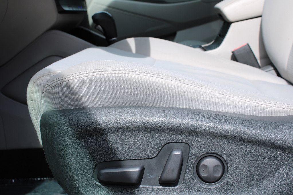 Photo 11 of this HYUNDAI TUCSON