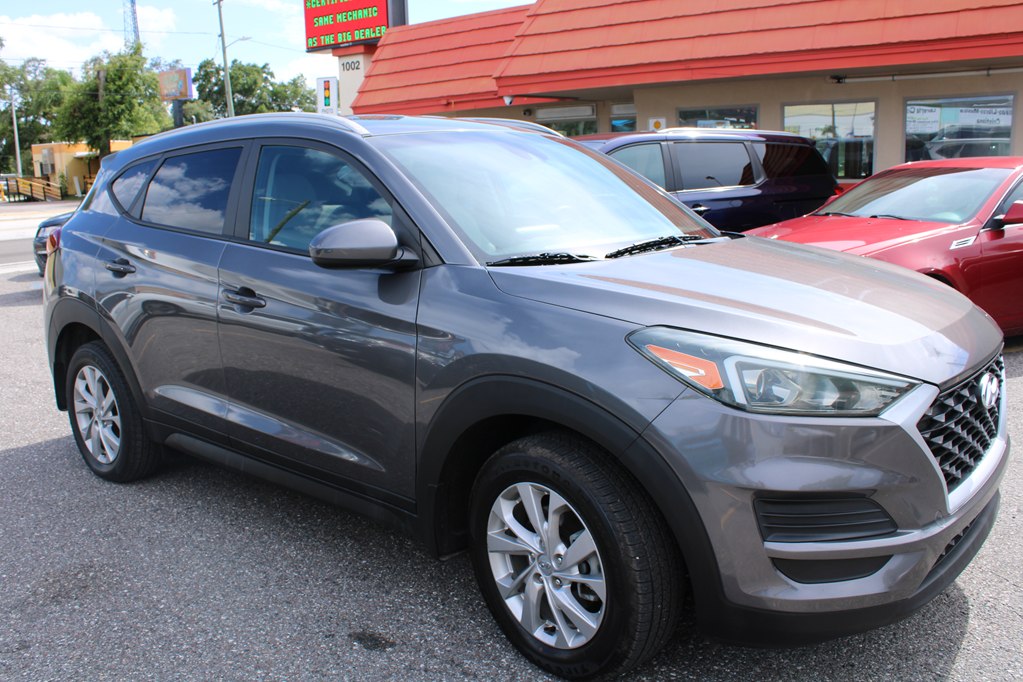 Photo 4 of this HYUNDAI TUCSON