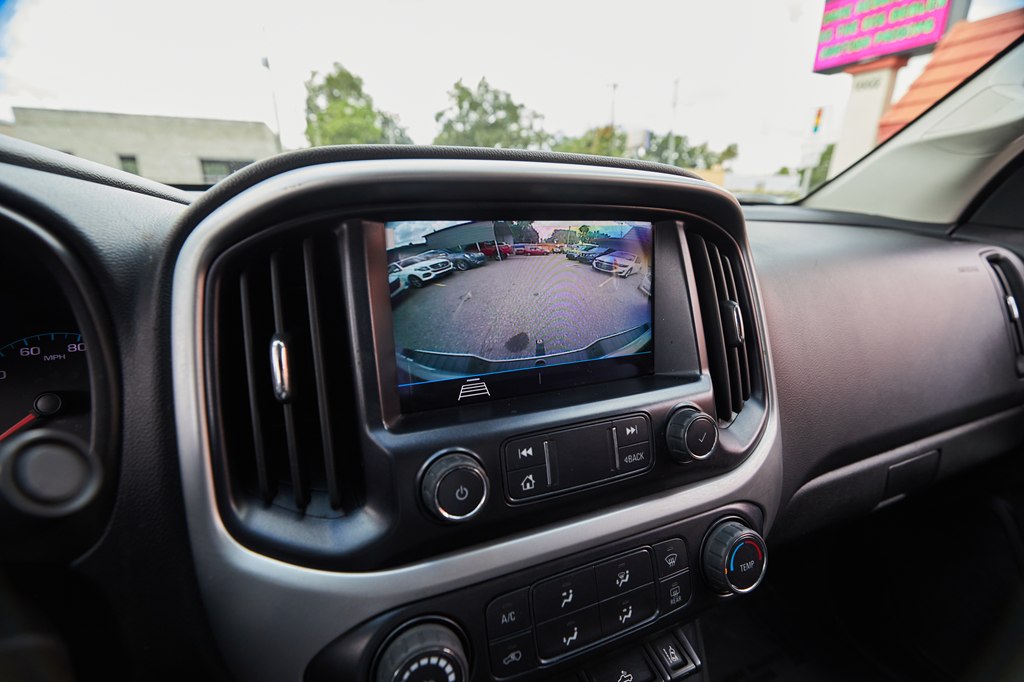 Photo 18 of this CHEVROLET COLORADO