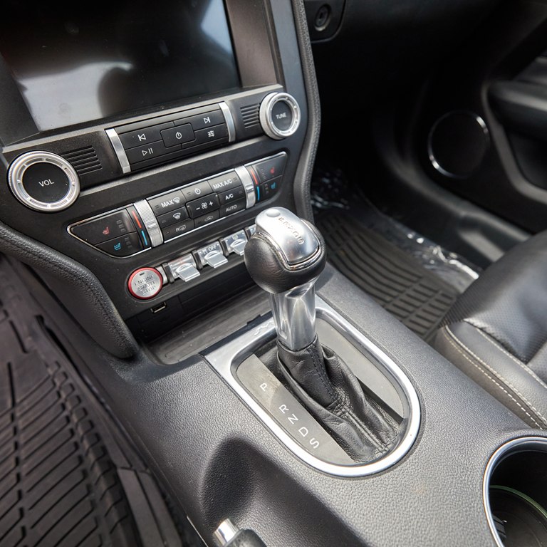 Photo 18 of this FORD MUSTANG