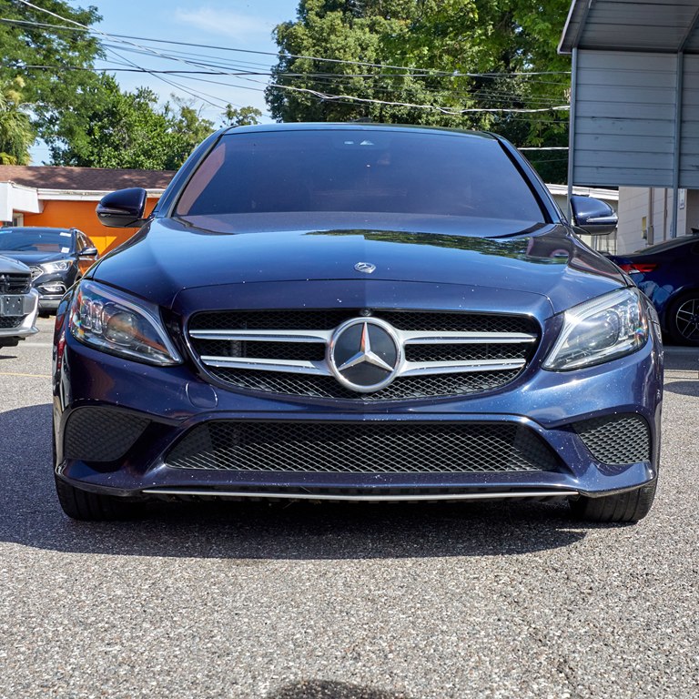 Photo 2 of this MERCEDES-BENZ C-CLASS