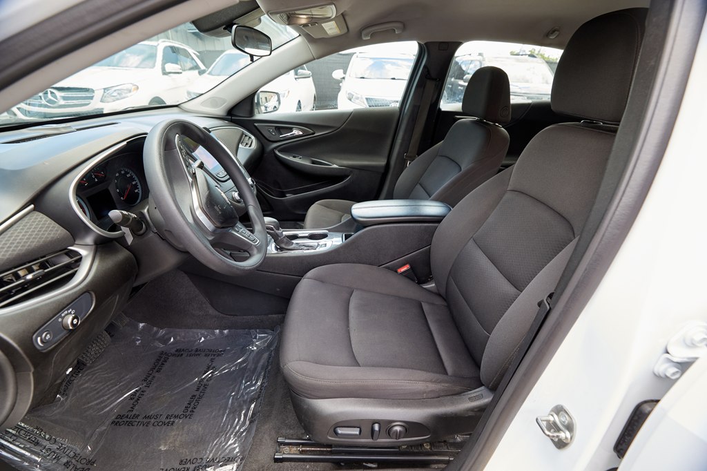 Photo 12 of this CHEVROLET MALIBU