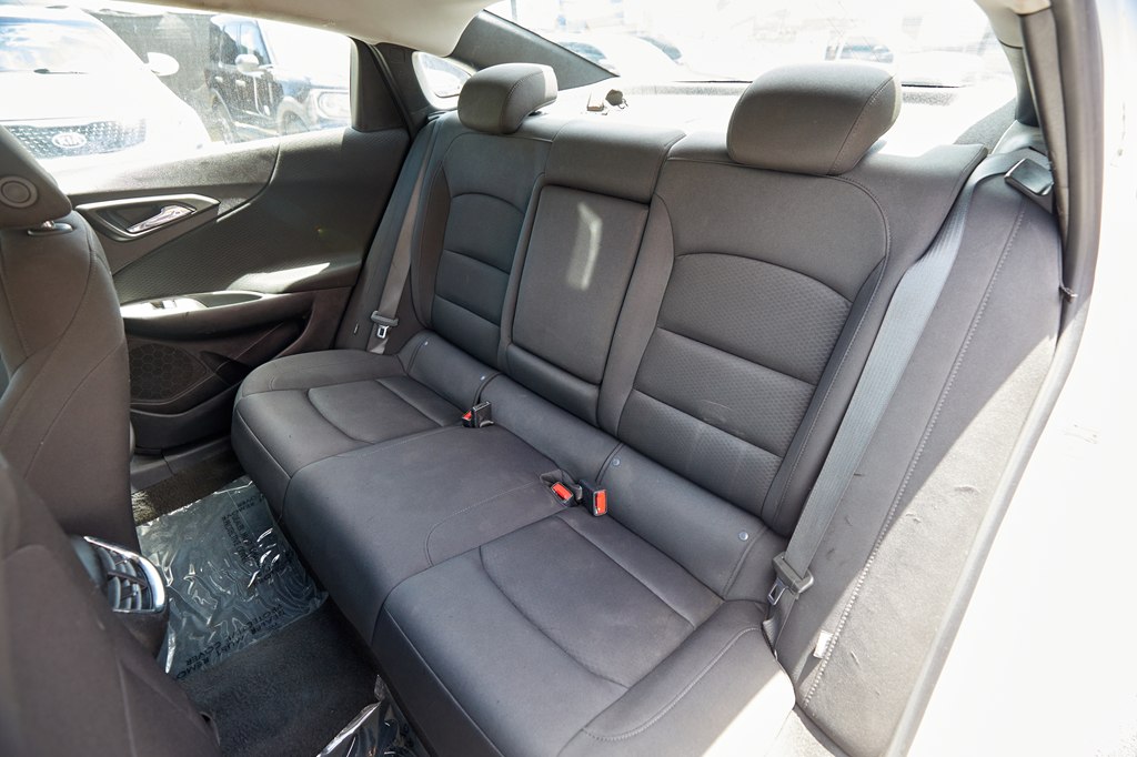 Photo 15 of this CHEVROLET MALIBU