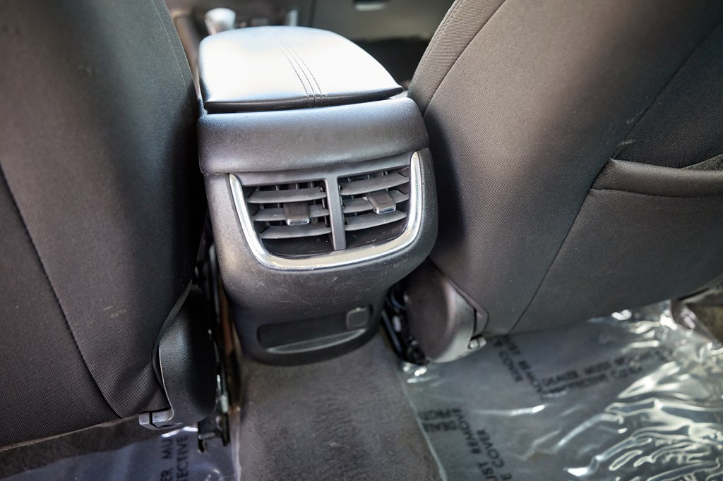 Photo 17 of this CHEVROLET MALIBU