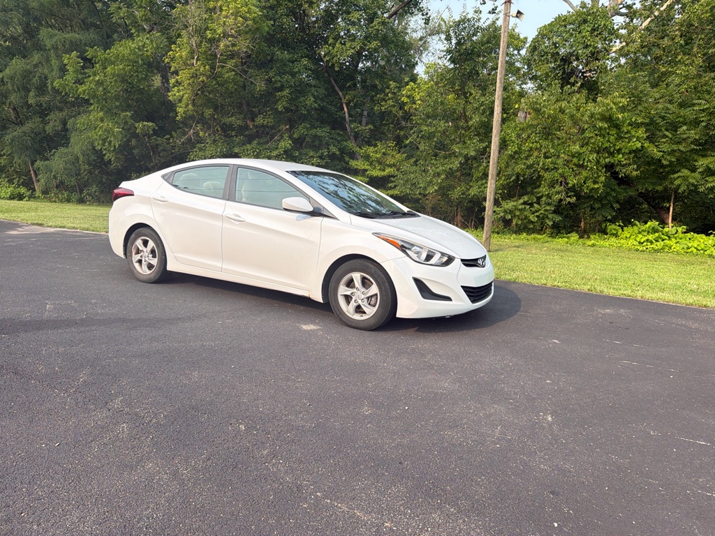 White 2015 Hyundai Elantra Sedan Front-Wheel Drive Automatic