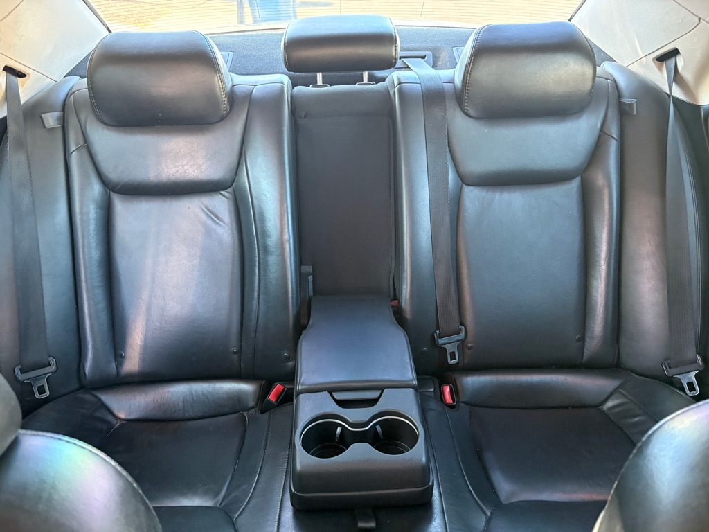 Photo 12 of this CHRYSLER 300