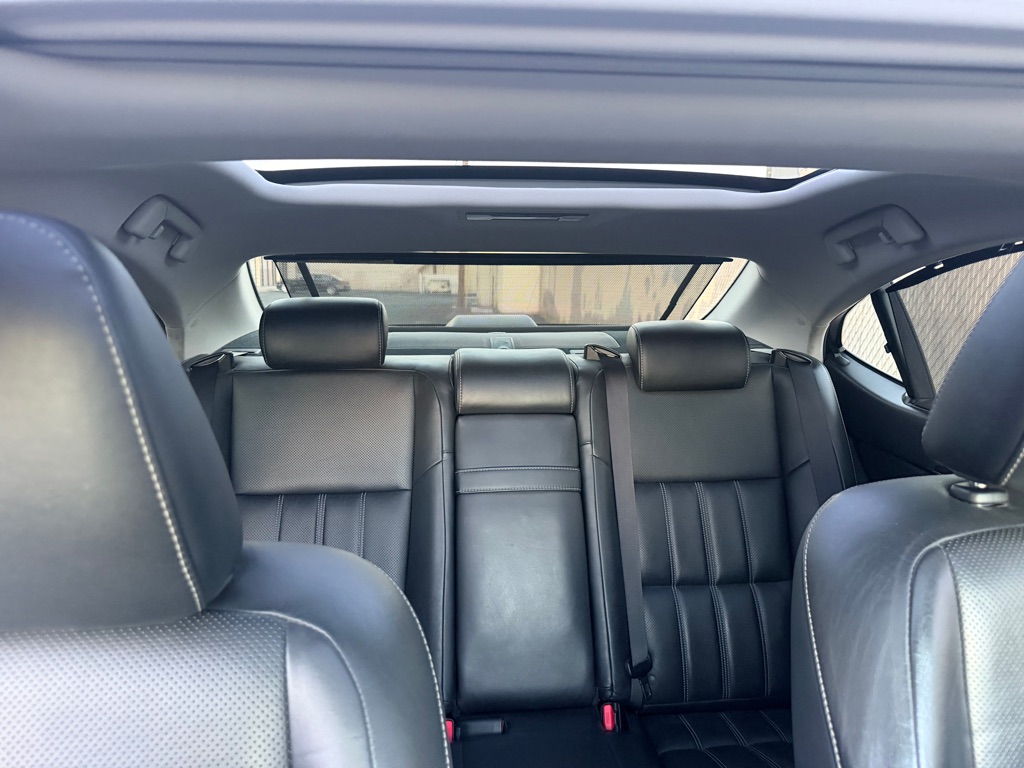 Photo 11 of this LEXUS ES 350