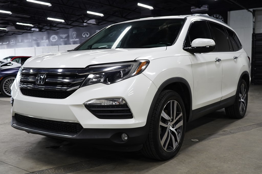 White 2017 Honda Pilot SUV / Crossover Front-Wheel Drive Automatic