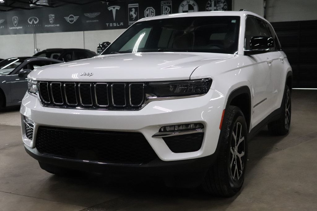 White 2025 Jeep Grand Cherokee SUV / Crossover 4X2 Automatic