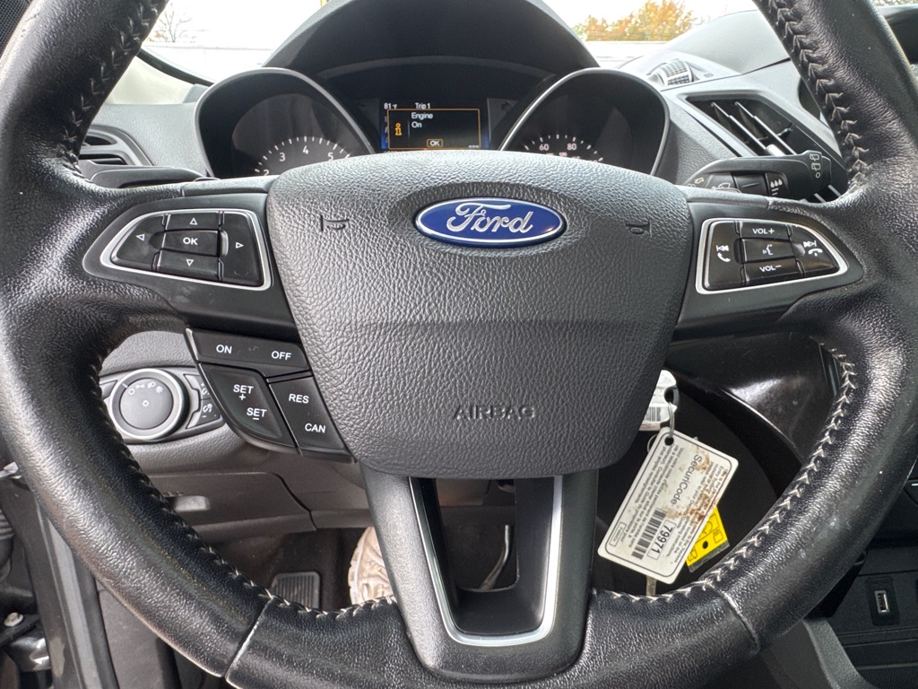 Photo 17 of this FORD ESCAPE