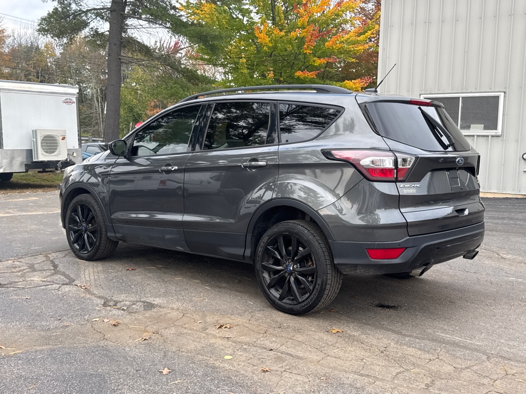 Photo 7 of this FORD ESCAPE