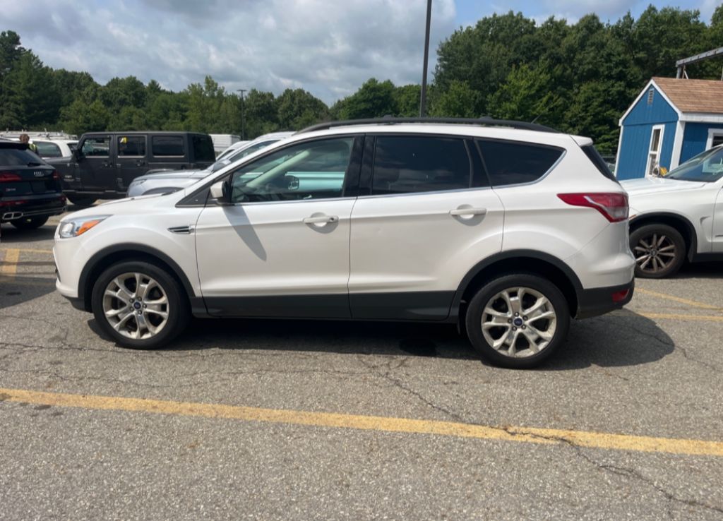 Photo 4 of this FORD ESCAPE