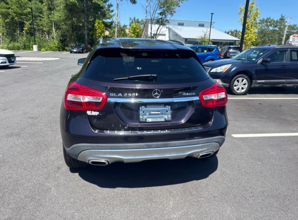 Photo 3 of this MERCEDES-BENZ GLA