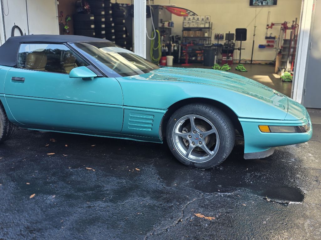 Photo 7 of this CHEVROLET CORVETTE C-4