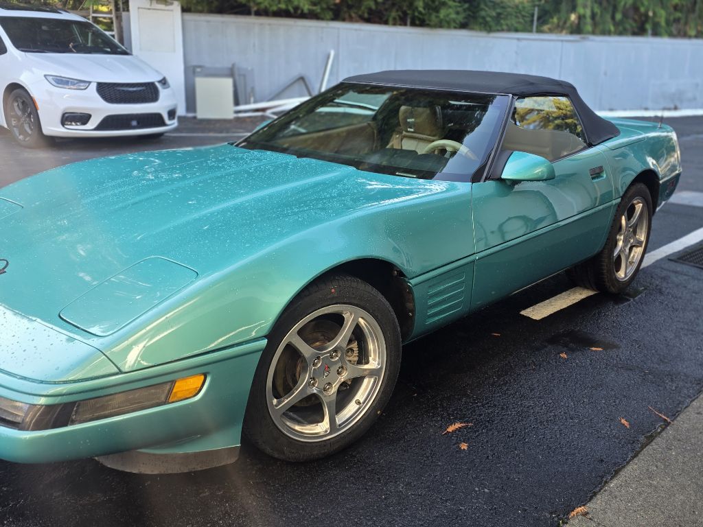 Photo 15 of this CHEVROLET CORVETTE C-4