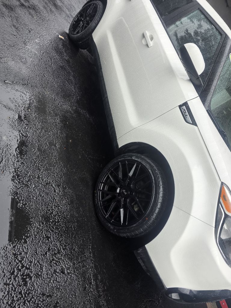 Photo 31 of this KIA SOUL
