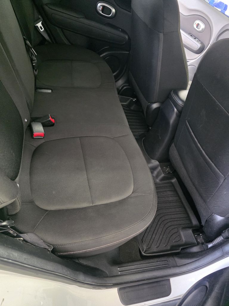 Photo 12 of this KIA SOUL